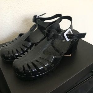 Black jelly sandals 🖤